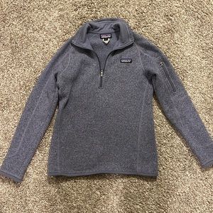 Barley worn Patagonia 1/4 zip fleece lined sweater